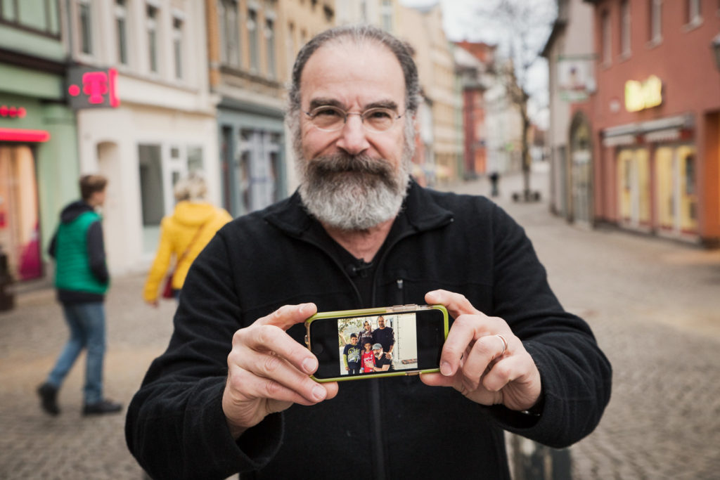 International Rescue Committee ambassador, and actor, Mandy Patinkin, reconnects with a Syrian refugee family.
