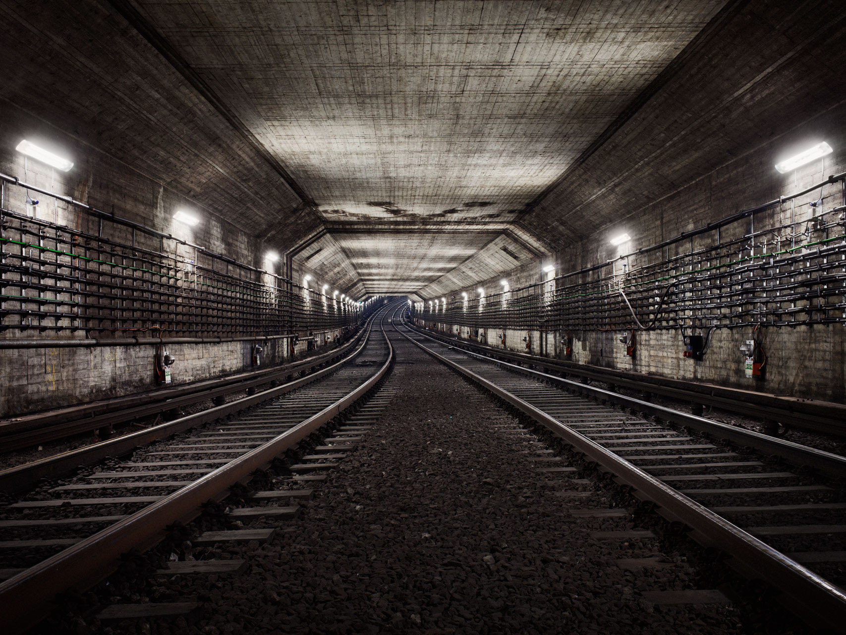 UNDERGROUND LANDSCAPES — Timo Stammberger